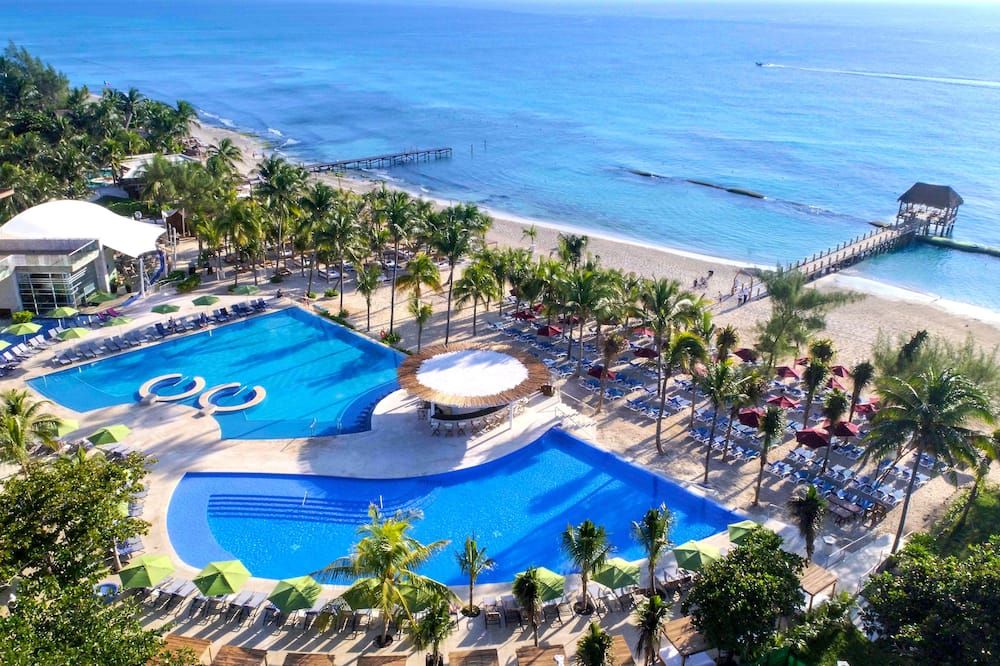 حوض السباحة صورة