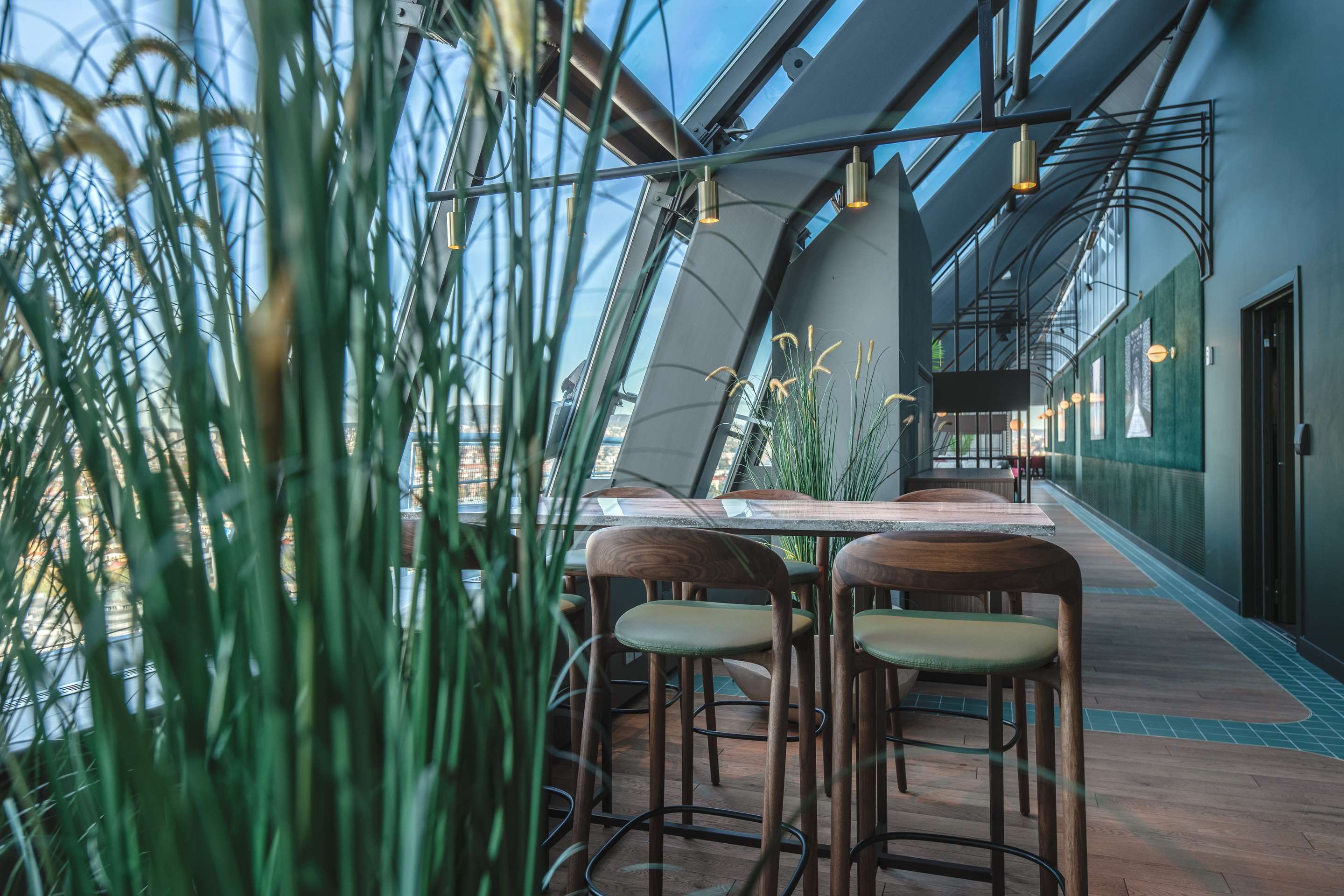 شرفة مرصوفة