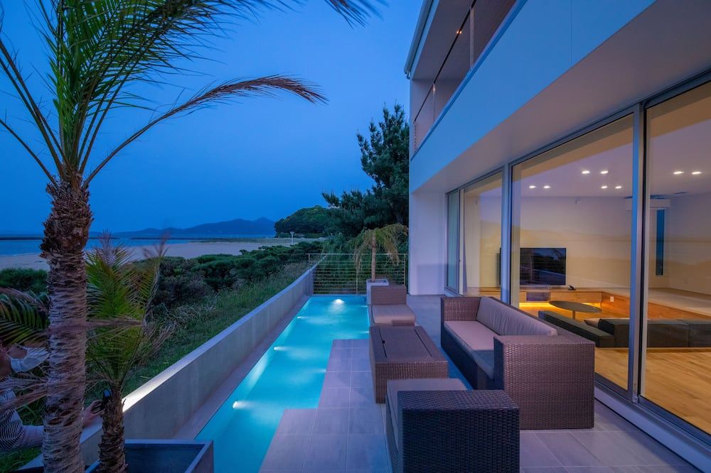 حوض السباحة صورة