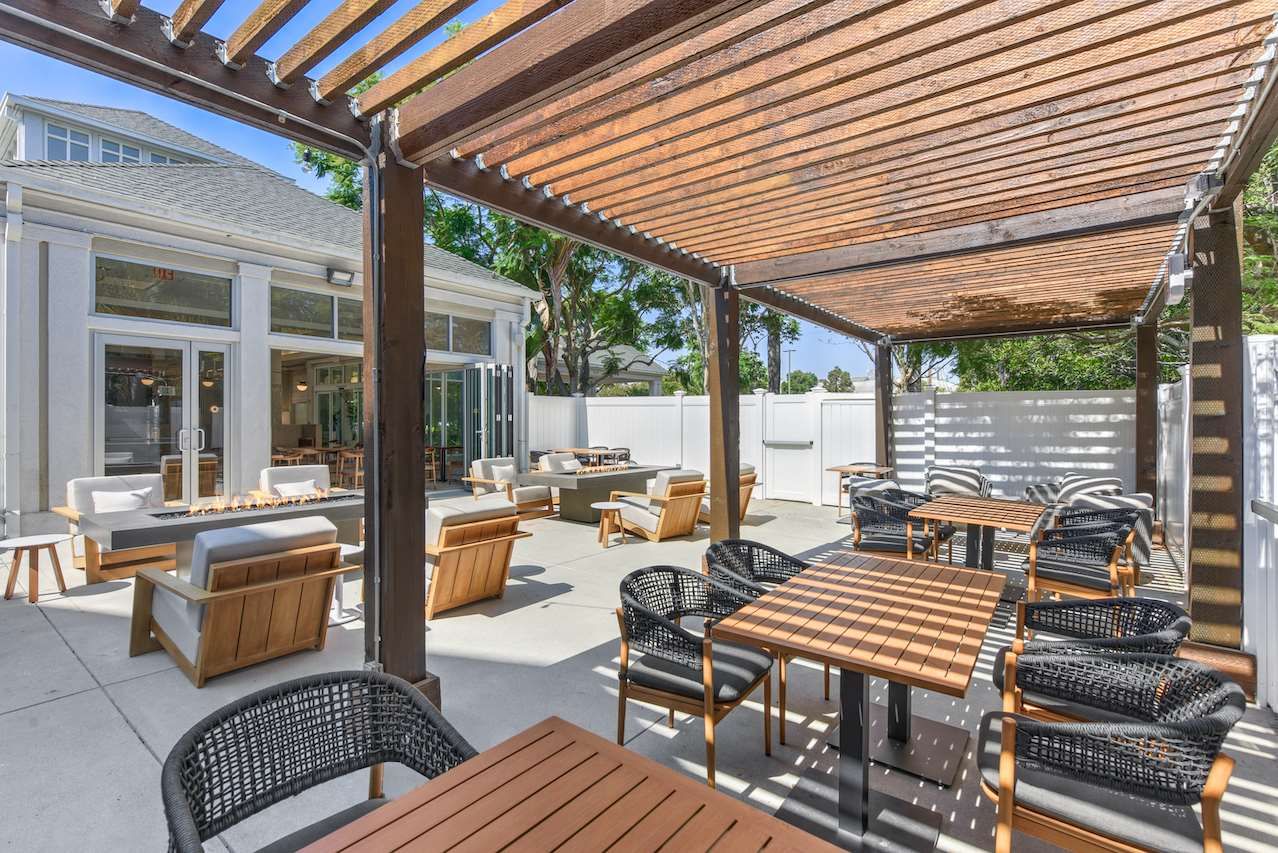 شرفة مرصوفة صورة