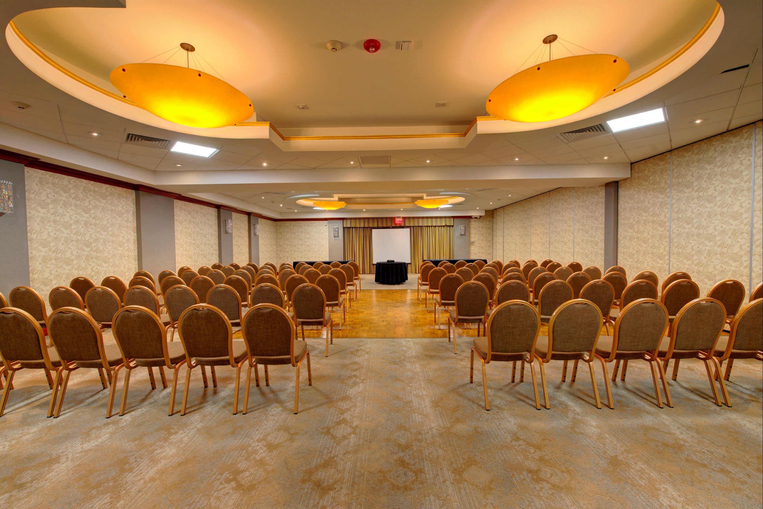 غرفة الاجتماعات