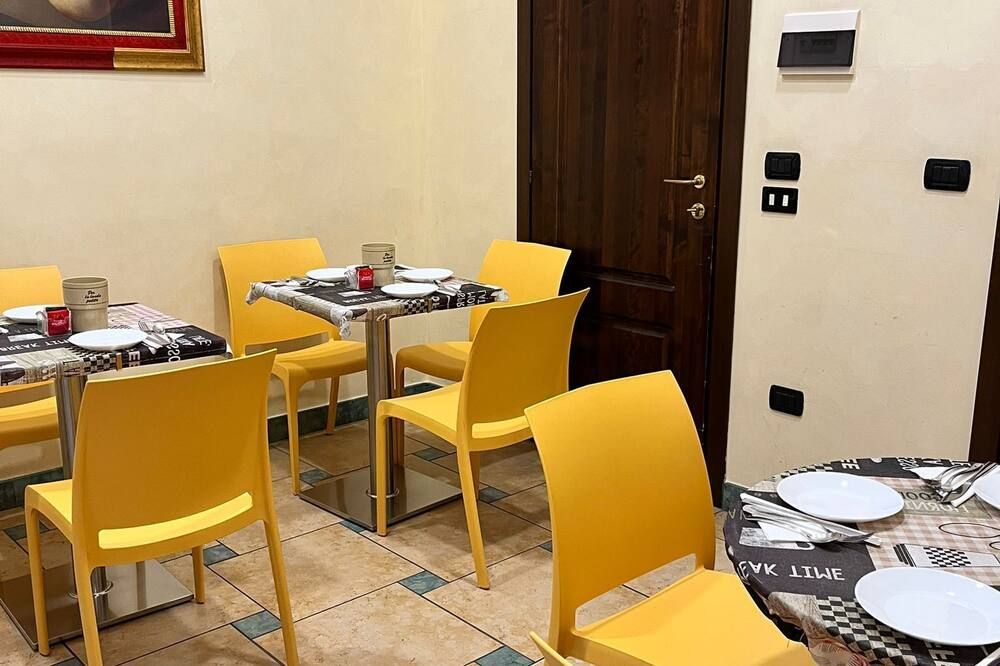 مطعم