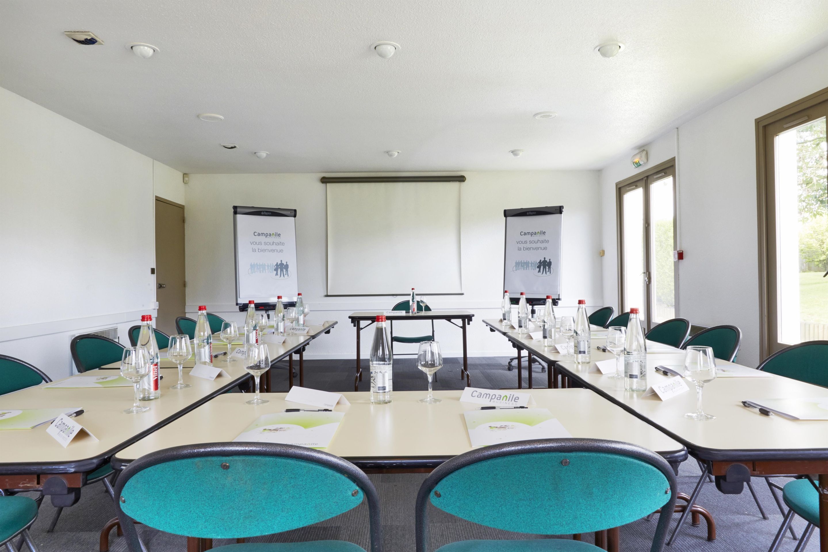 غرفة الاجتماعات