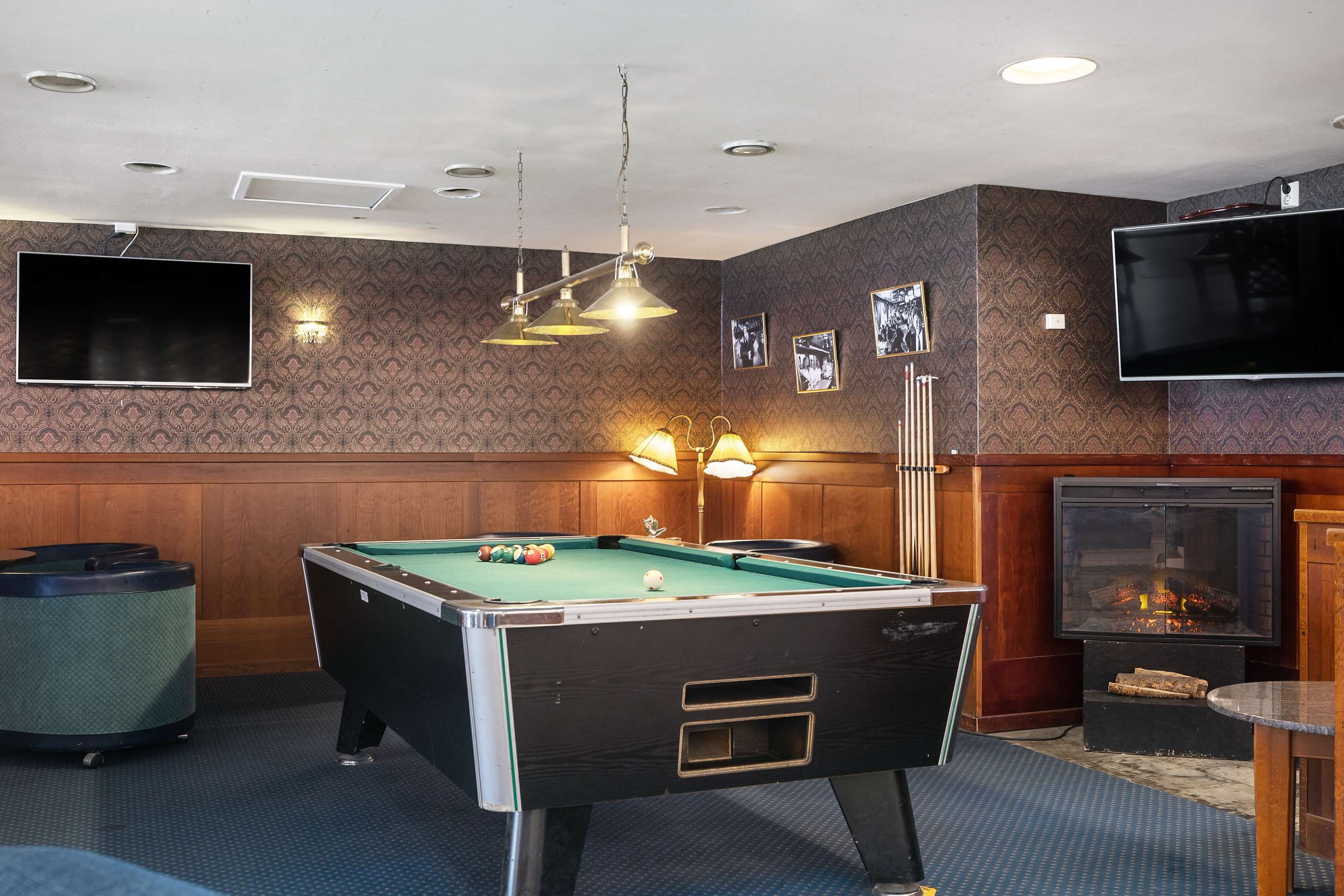 آخر