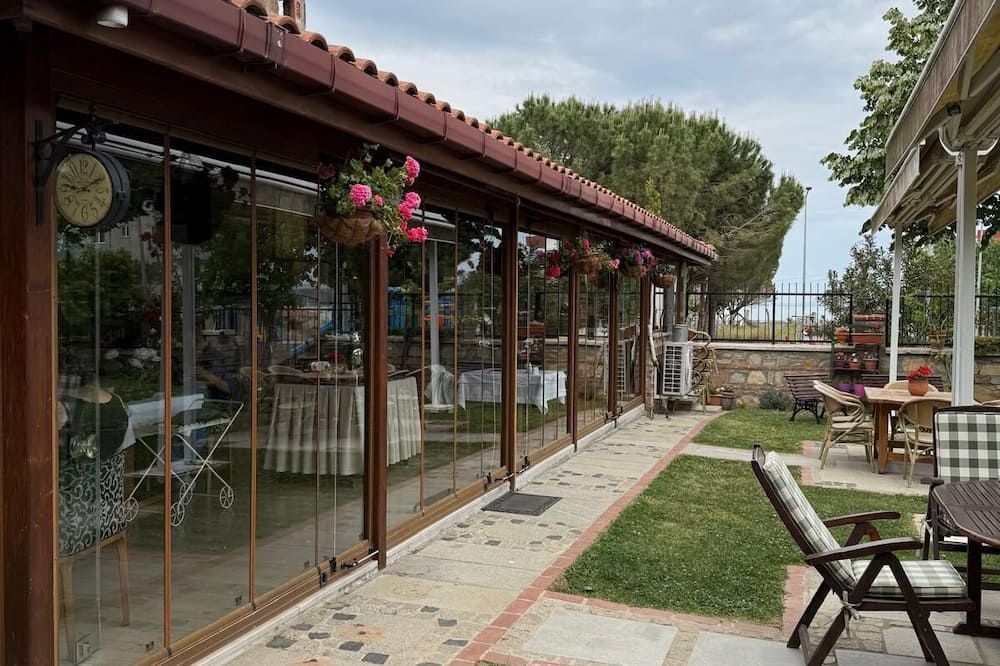 شرفة مرصوفة صورة