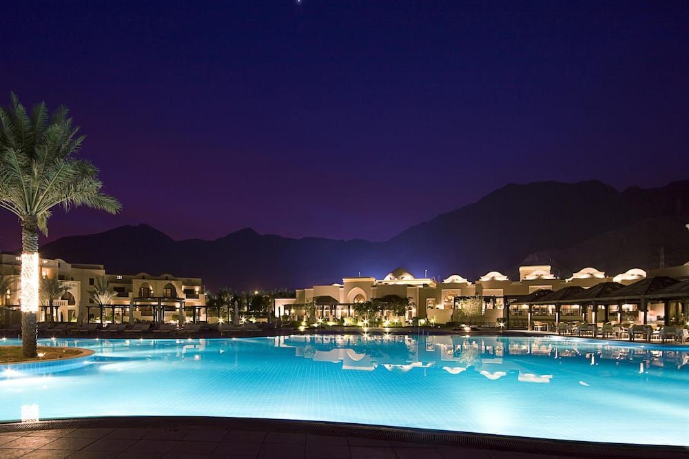 حوض السباحة صورة