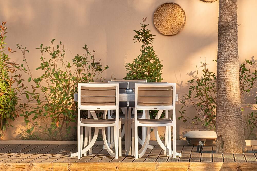 شرفة مرصوفة