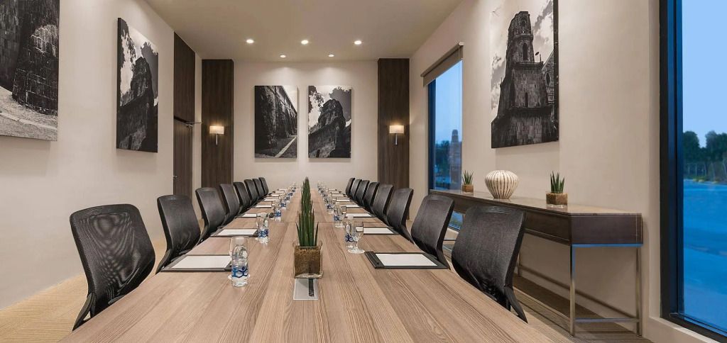 غرفة الاجتماعات