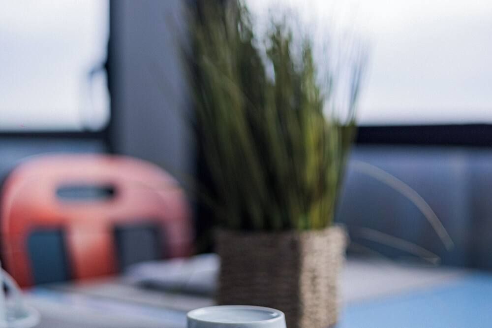 آخر