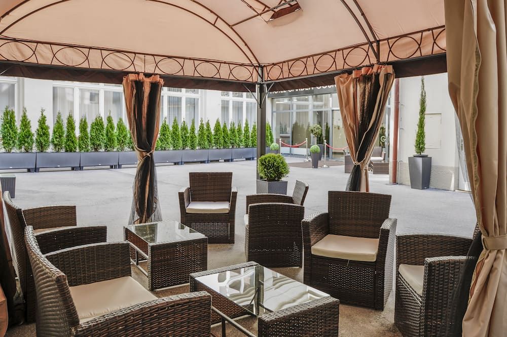 شرفة مرصوفة صورة