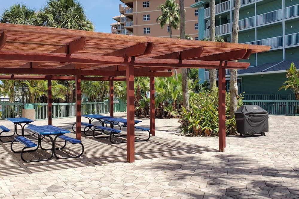 شرفة مرصوفة