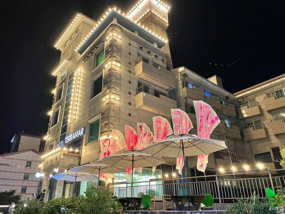 مبنى