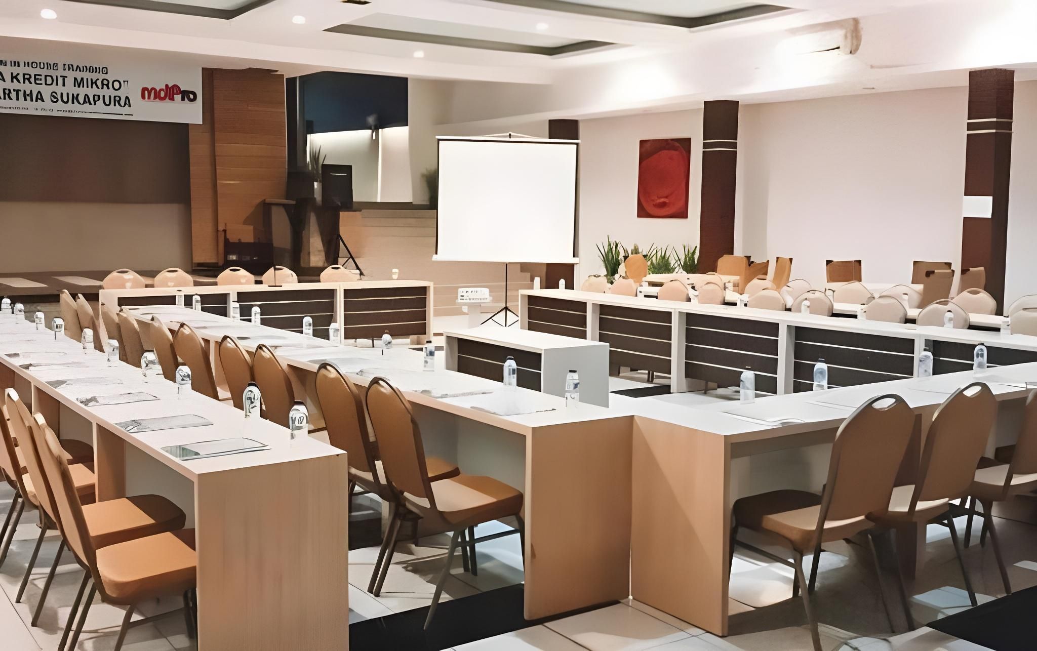 غرفة الاجتماعات