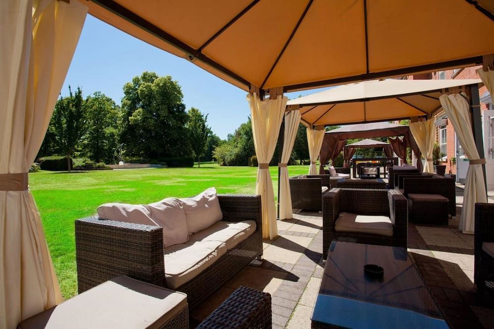 شرفة مرصوفة