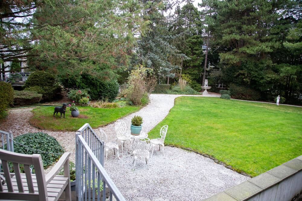 شرفة مرصوفة