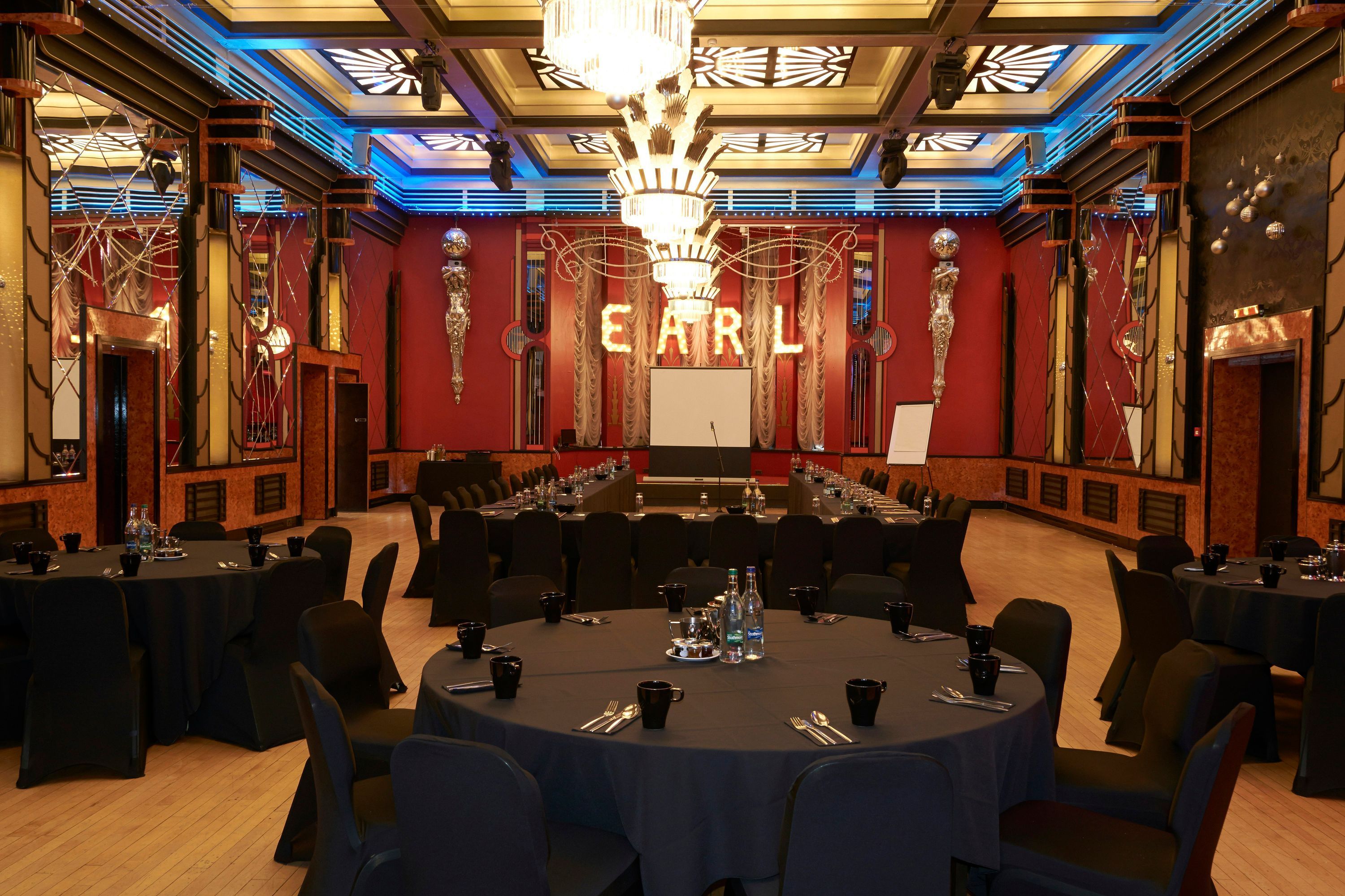 قاعة الولائم