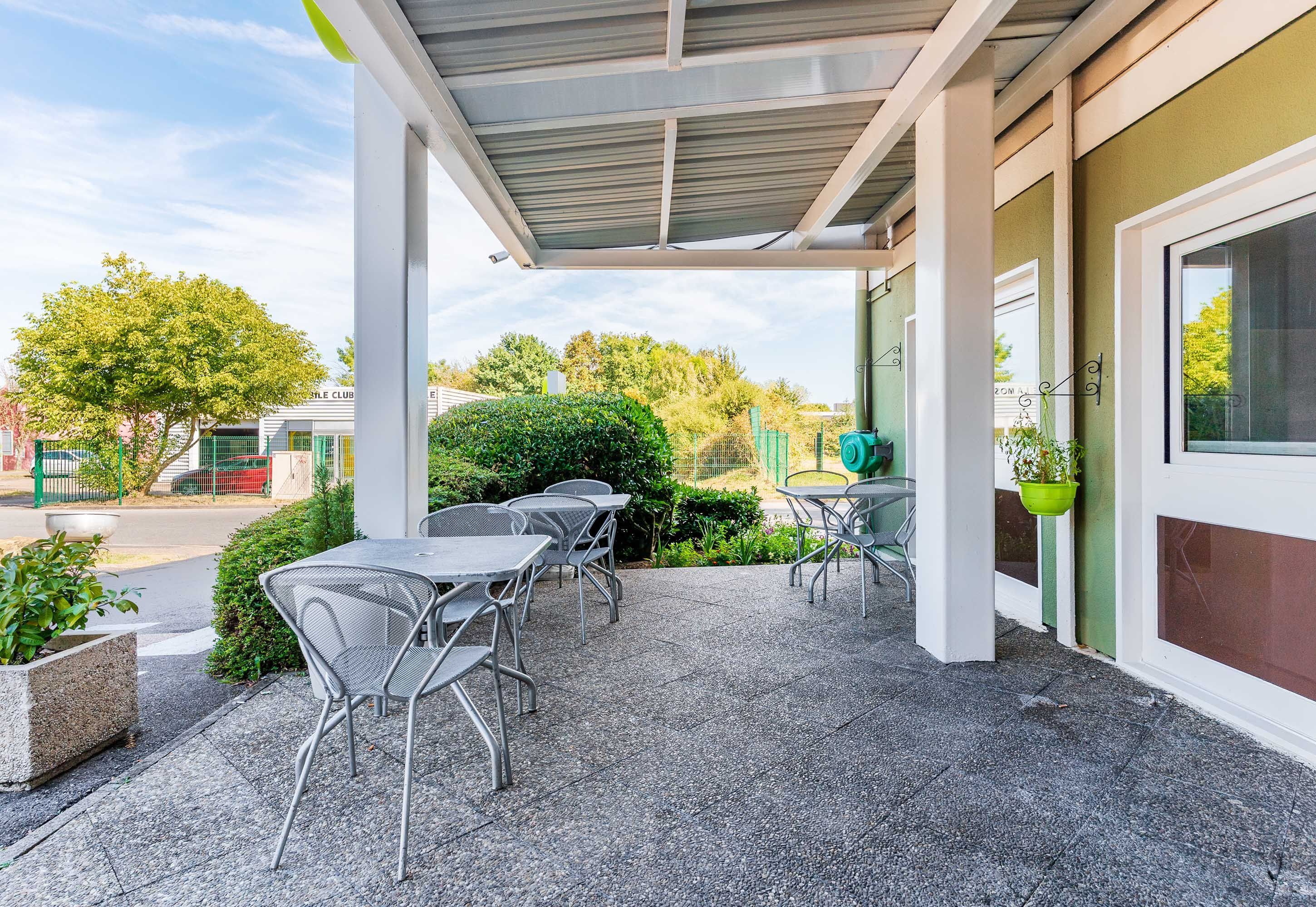 شرفة مرصوفة صورة