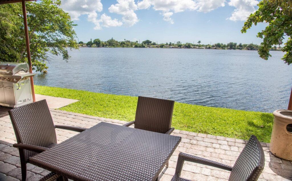 شرفة مرصوفة