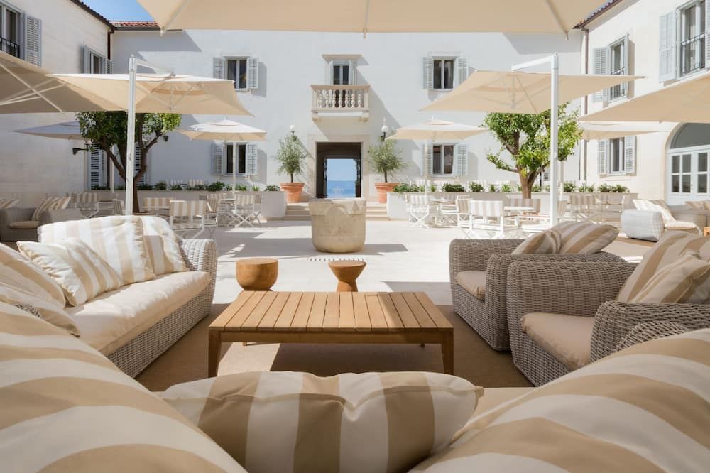 شرفة مرصوفة