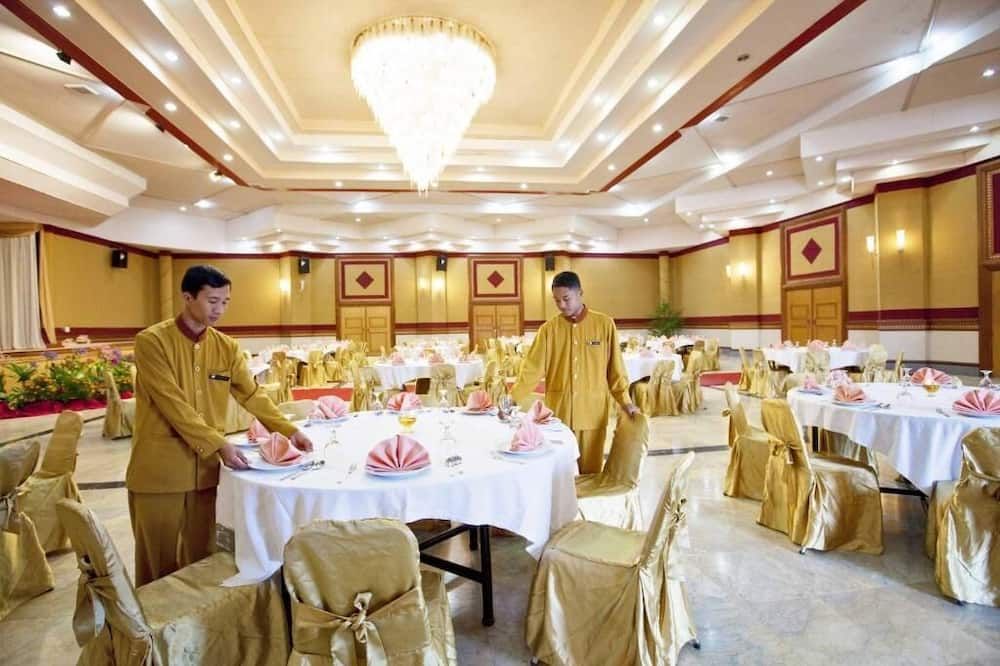 قاعة الولائم