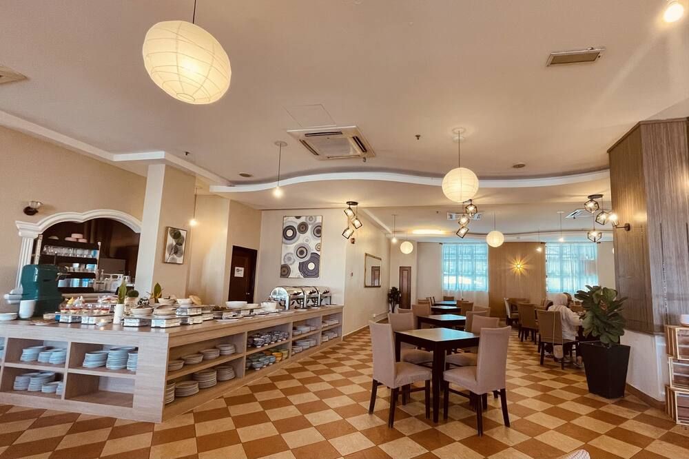 مطعم