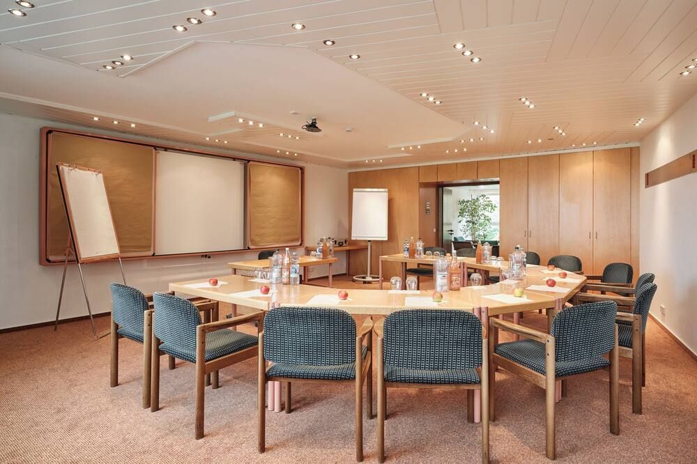 غرفة الاجتماعات