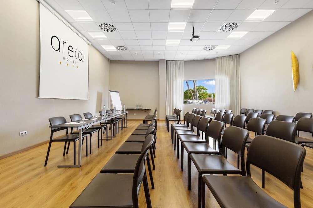 غرفة الاجتماعات