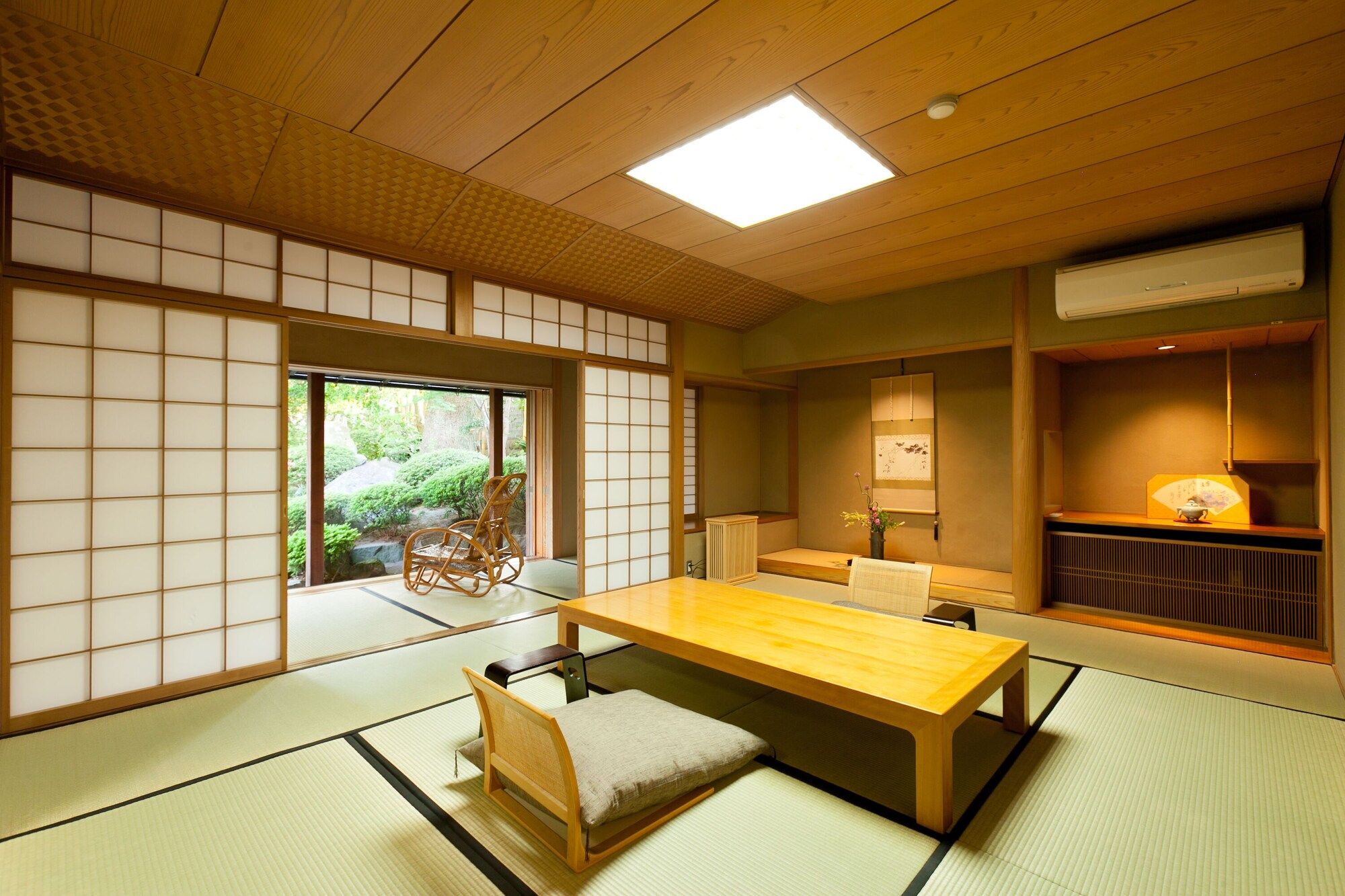 غرفة طعام صورة