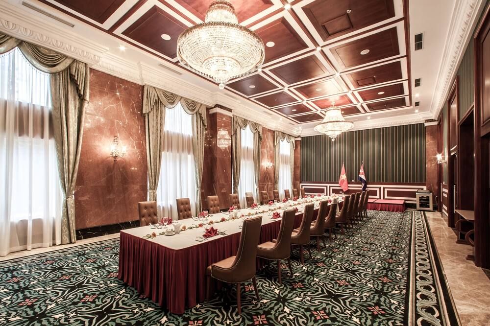 غرفة الاجتماعات