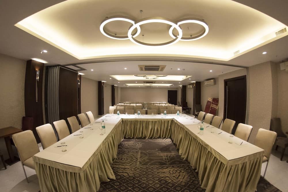 غرفة الاجتماعات