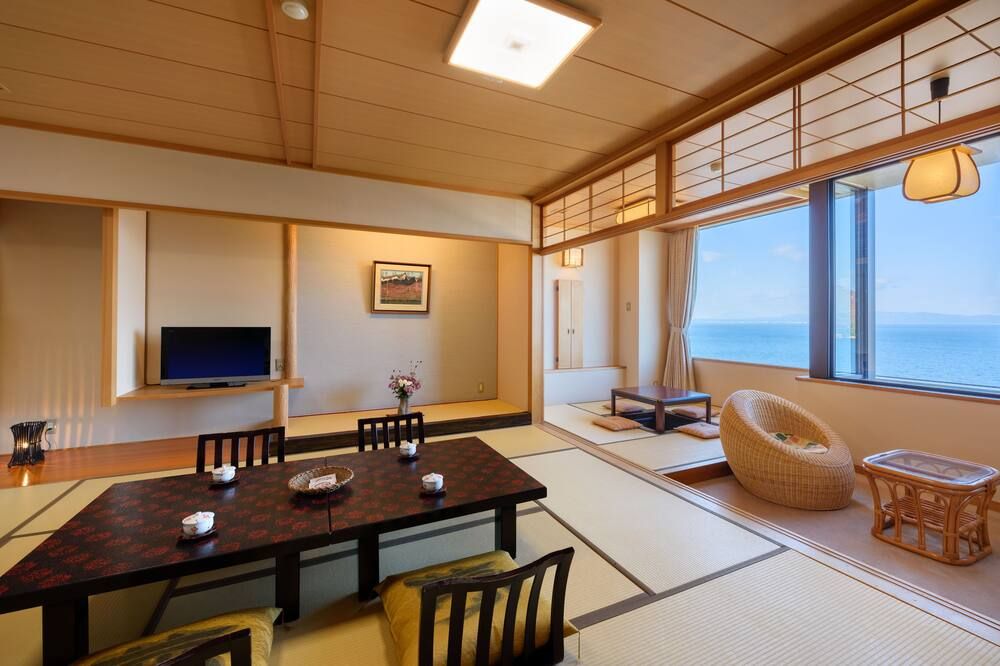 غرفة طعام صورة