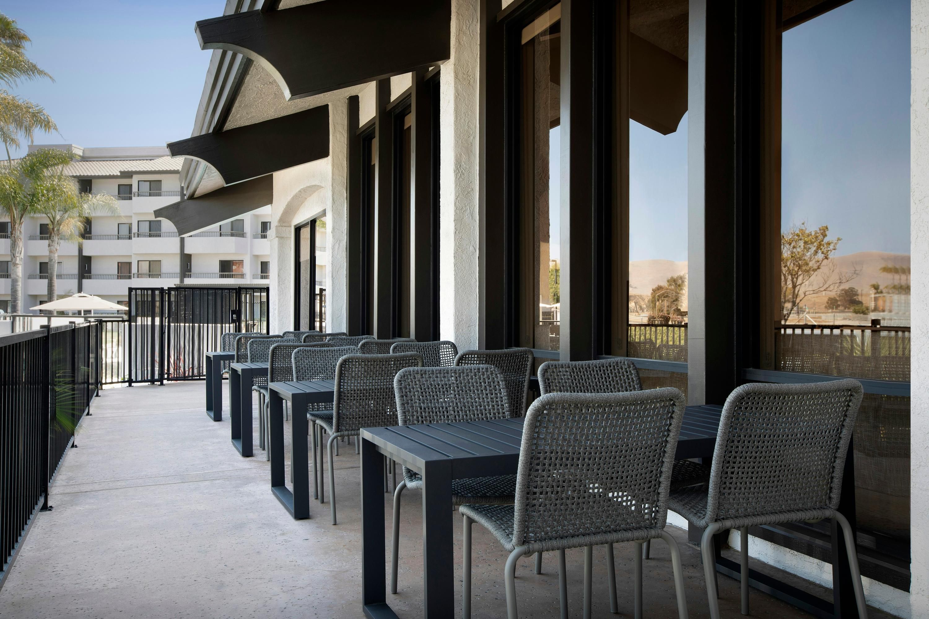 شرفة مرصوفة