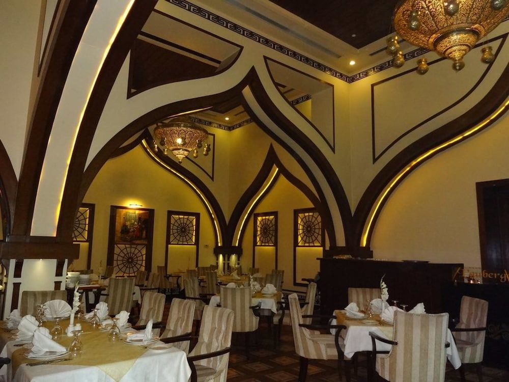 مطعم