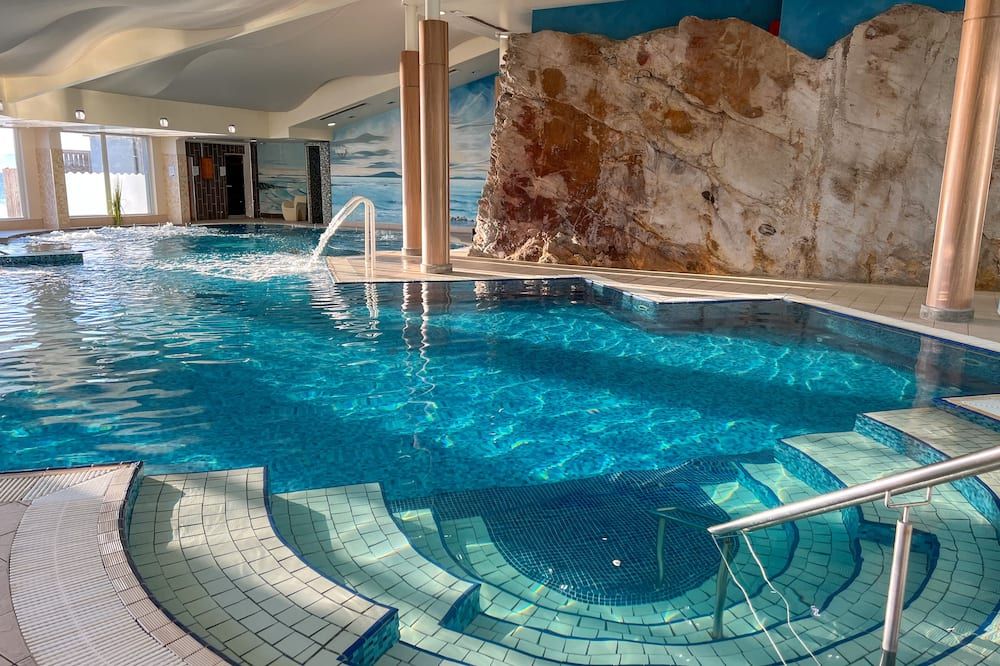 حوض السباحة صورة