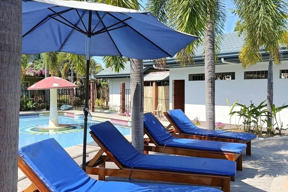 حوض السباحة صورة