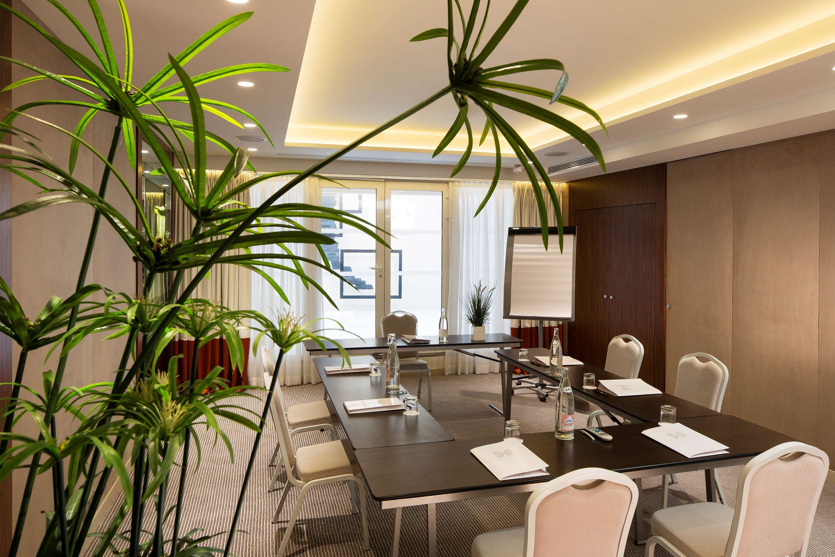 غرفة الاجتماعات