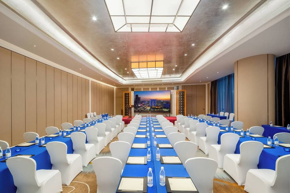 غرفة الاجتماعات