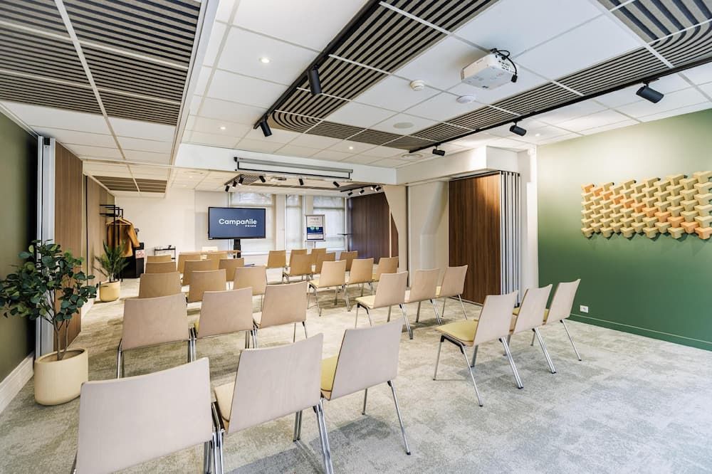 غرفة الاجتماعات