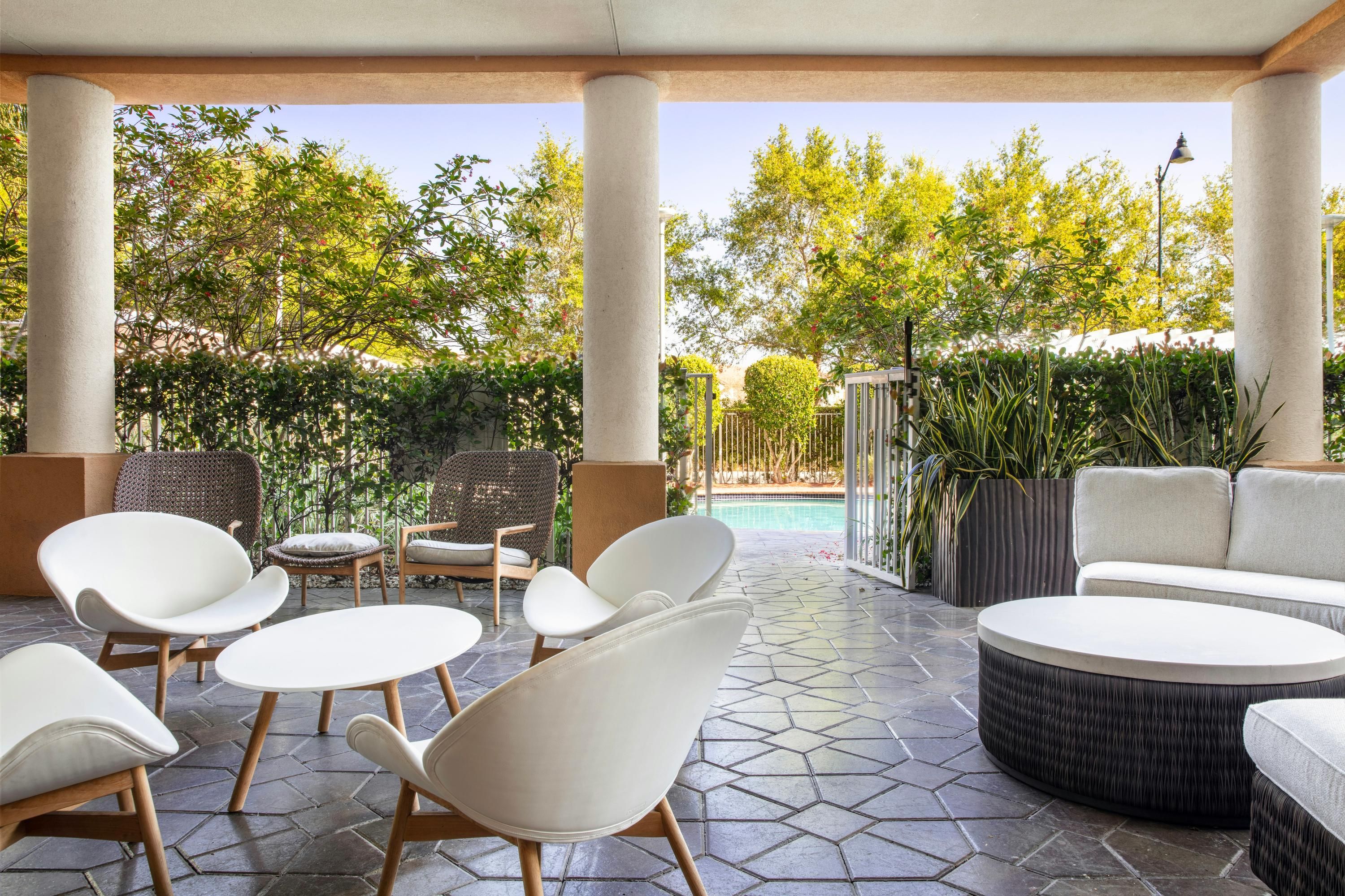 شرفة مرصوفة