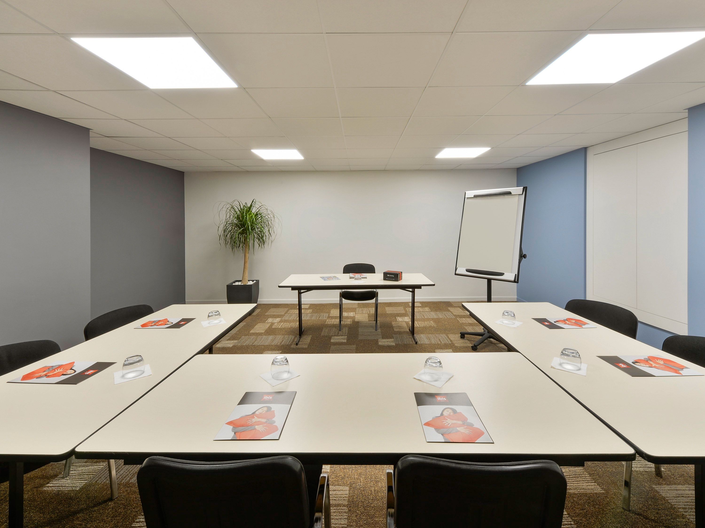 غرفة الاجتماعات