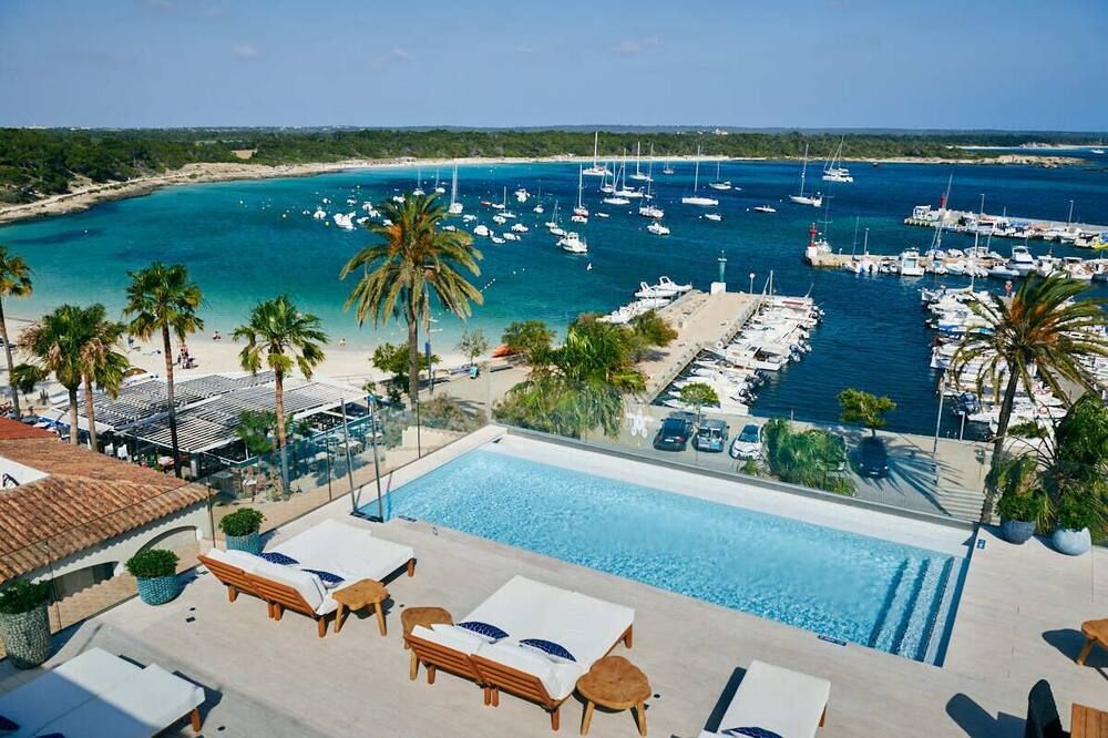 حوض السباحة صورة