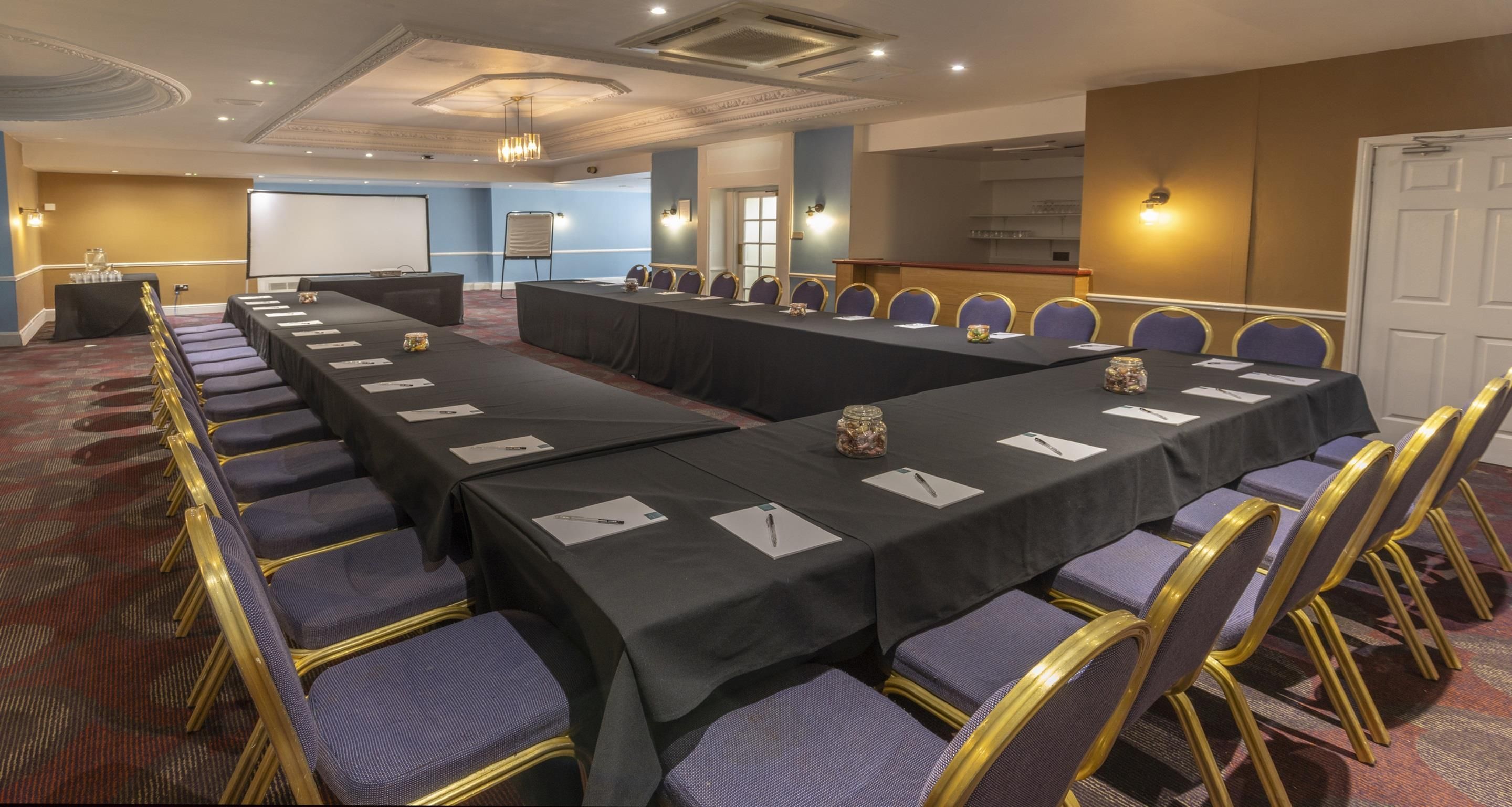 غرفة الاجتماعات