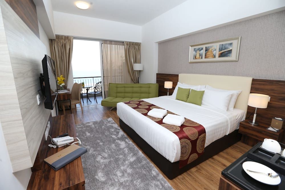 آخر