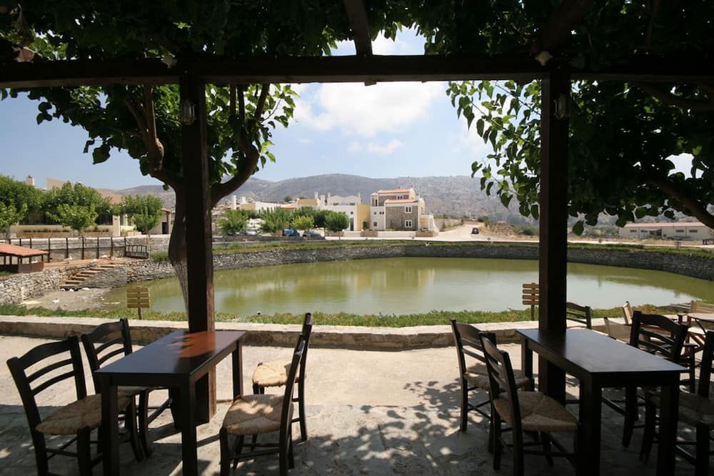 شرفة مرصوفة