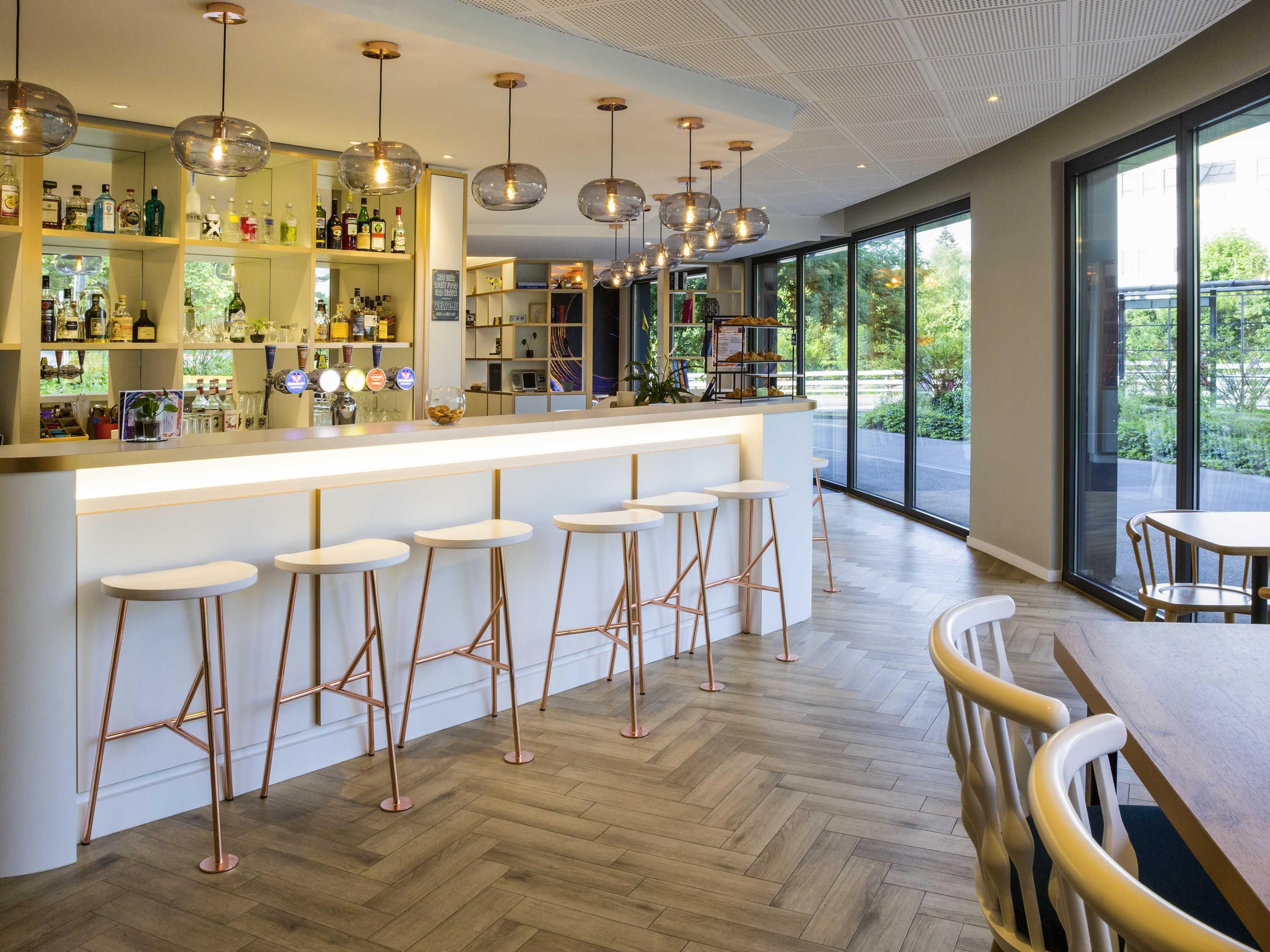 بار