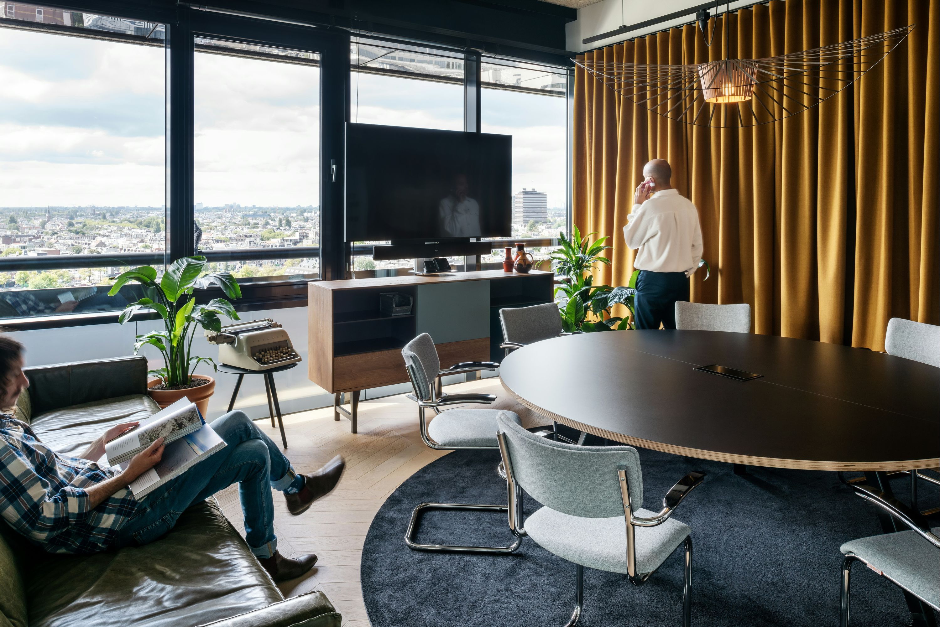 غرفة الاجتماعات