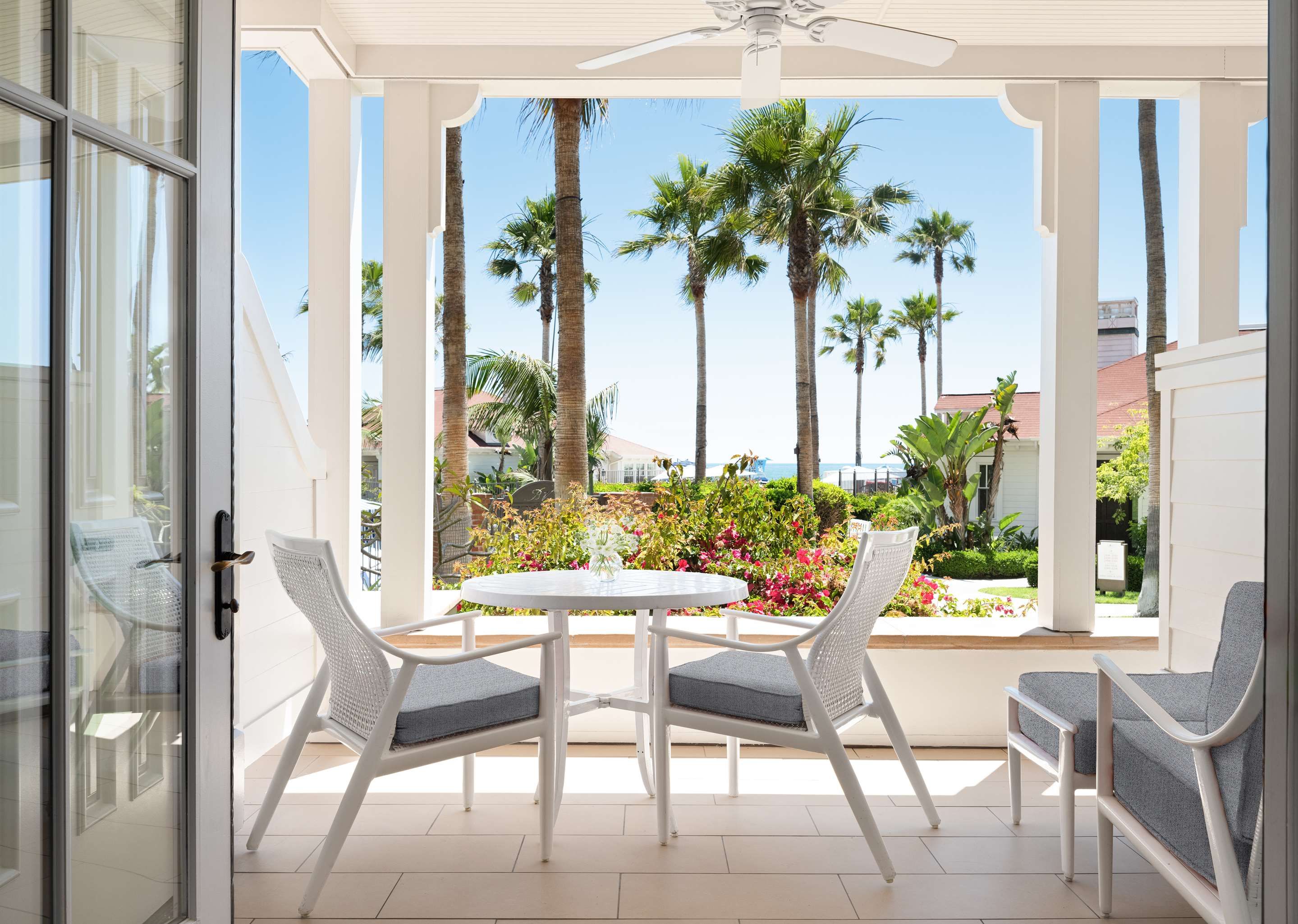 شرفة مرصوفة صورة