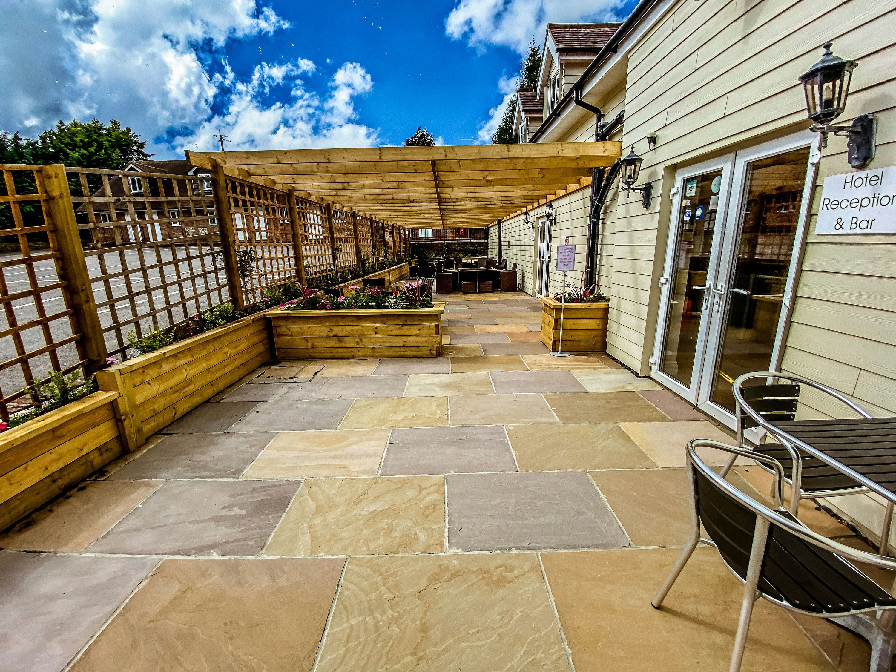 شرفة مرصوفة