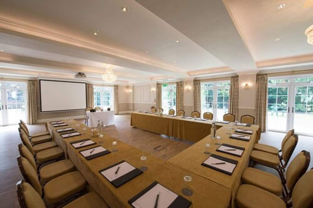 غرفة الاجتماعات