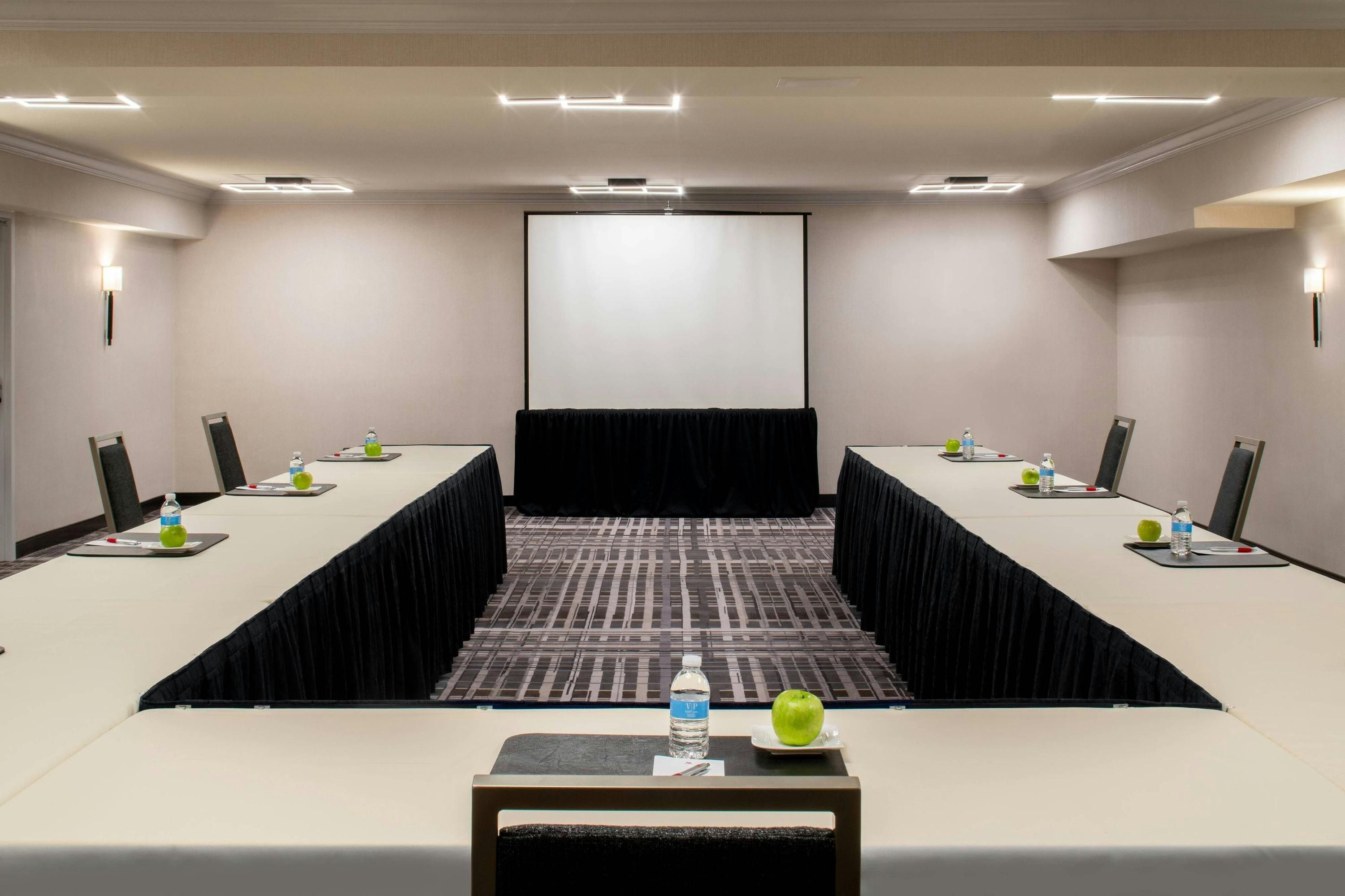 غرفة الاجتماعات